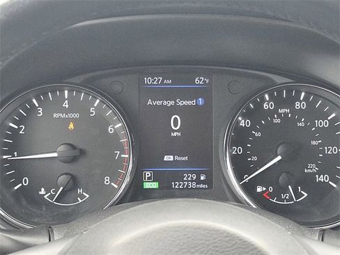 Used 2018 Nissan Rogue SV w/ Premium Package image 39