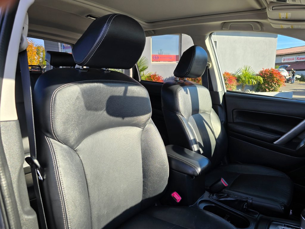 Used 2014 Subaru Forester 2.5i Touring AWD/4WD image 12