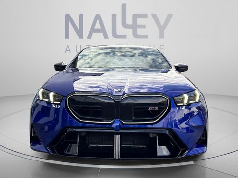 Used 2025 BMW M5 w/ Carbon Package AWD/4WD image 7