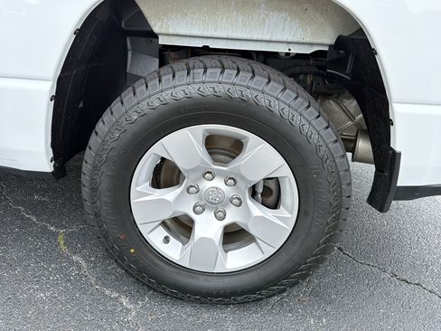 Used 2020 RAM 1500 Big Horn AWD/4WD image 19