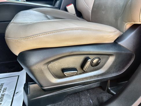Certified 2023 Ford Explorer Limited w/ Limited Technology Package RWD image 12