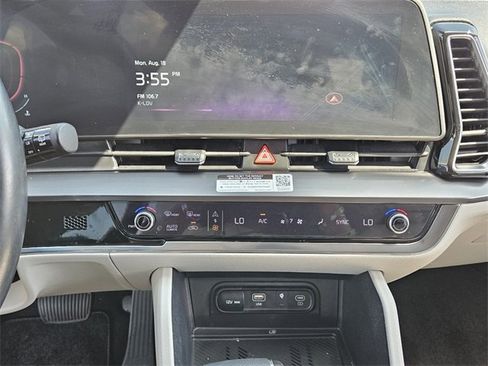 Used 2023 Kia Sportage EX image 16