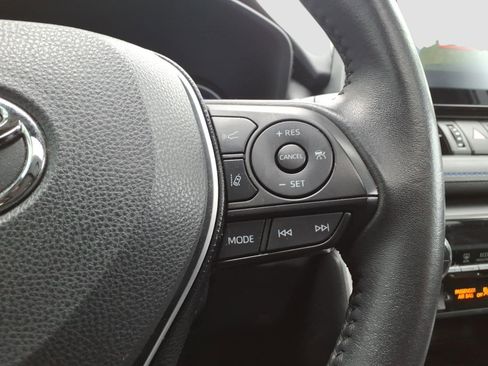 Used 2021 Toyota RAV4 XSE AWD/4WD image 21