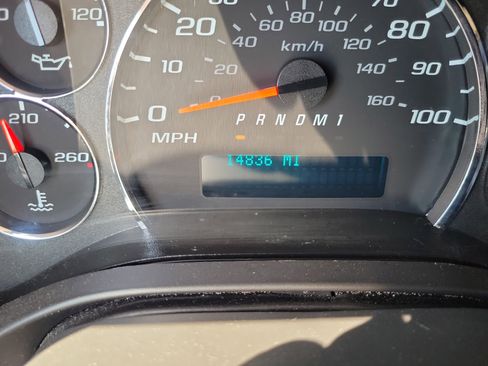 Used 2024 Chevrolet Express 2500 CARGO w/ Driver Convenience Package image 25