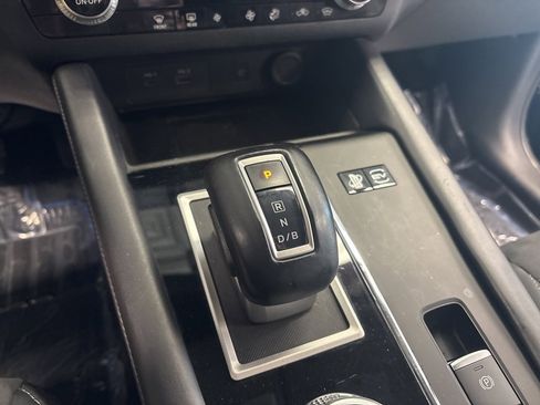 Used 2023 Mitsubishi Outlander SE image 24