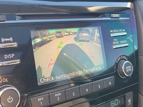 Certified 2017 Nissan Rogue SV image 31