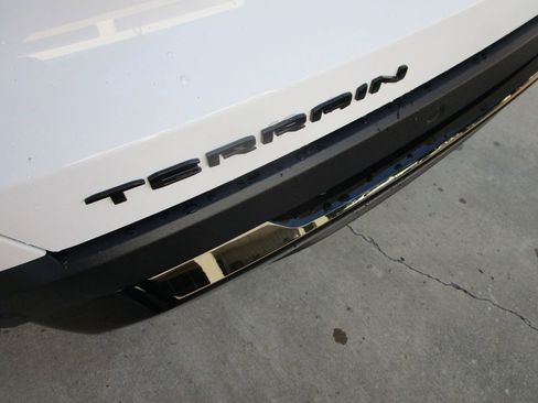 New 2026 GMC Terrain Elevation w/ Elevation Premium Package image 10