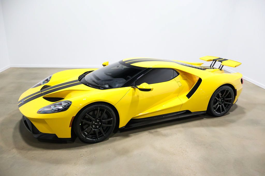 Used 2020 Ford GT Carbon Series RWD image 16
