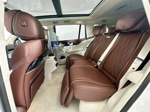 Used 2026 Mercedes-Benz Maybach GLS 600 4MATIC image 24