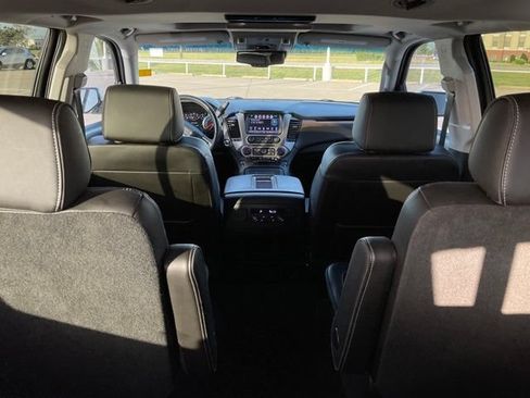 Used 2018 GMC Yukon Denali w/ Denali Ultimate Package AWD/4WD image 8