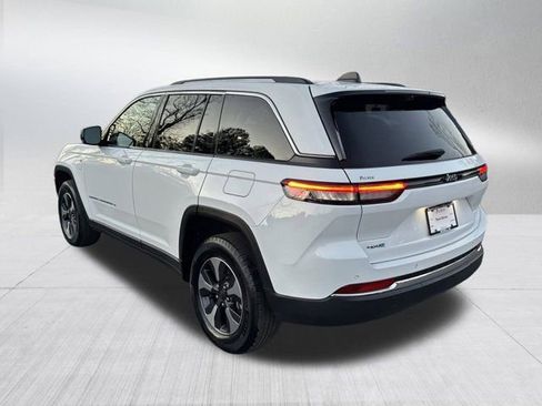 Used 2023 Jeep Grand Cherokee 4WD 4xe w/ Luxury Tech Group II image 8