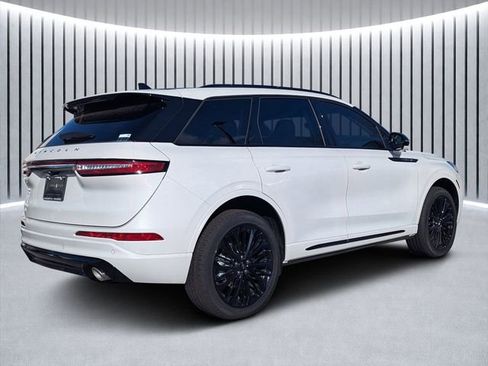 New 2025 Lincoln Corsair Reserve w/ Equipment Group 202A image 3