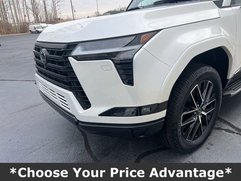 Used 2024 Lexus GX 550 w/ Accessory Package (Z1) image 9