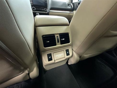 Used 2018 Subaru Outback 2.5i Limited AWD/4WD image 28