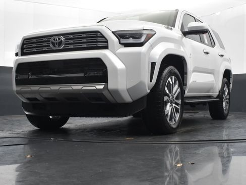 Used 2025 Toyota 4Runner Limited image 35