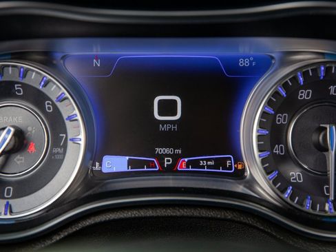 Used 2020 Chrysler 300 Touring w/ Sport Appearance Package image 18