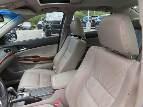 Used 2011 Honda Accord EX-L image 30