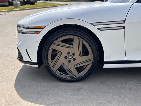 Used 2026 Genesis G90 3.5T Prestige image 6