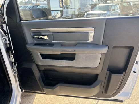 Used 2015 RAM 5500 Tradesman w/ Power & Remote Entry Group RWD image 16