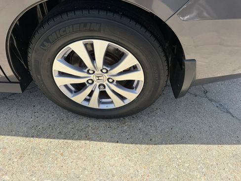 Used 2015 Honda Odyssey EX image 10