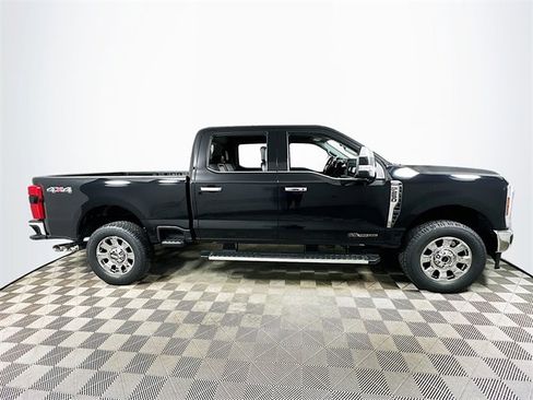 Used 2024 Ford F250 Lariat w/ Chrome Package image 2