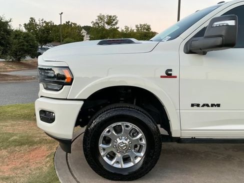 Used 2024 RAM 2500 Limited AWD/4WD image 12