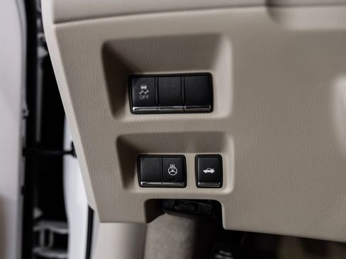 Used 2017 INFINITI Q70 L 3.7 image 21