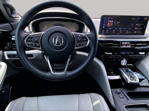 Used 2026 Acura MDX w/ Technology Package FWD image 6