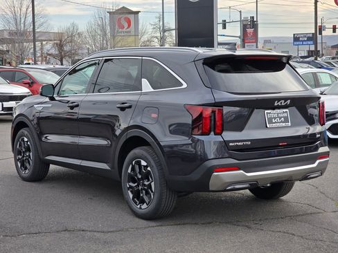 New 2026 Kia Sorento S image 3