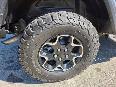 Used 2022 Jeep Wrangler Unlimited Rubicon 4xe w/ Cold Weather Group AWD/4WD image 26