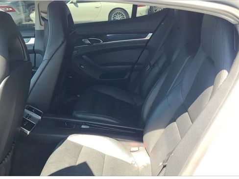 Used 2014 Porsche Panamera image 7