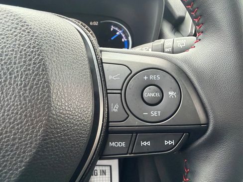 Used 2025 Toyota RAV4 SE AWD/4WD image 30