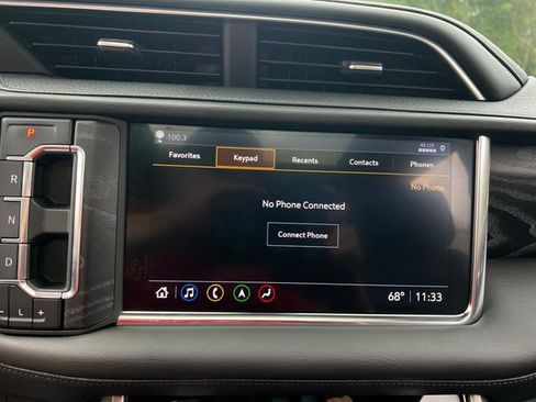 Used 2021 GMC Yukon XL Denali w/ Denali Premium Package image 27