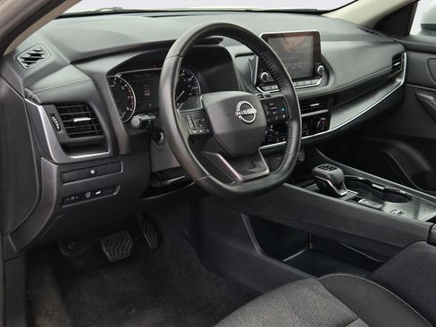 Used 2025 Nissan Rogue SV FWD image 33