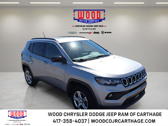 Used 2024 Jeep Compass Latitude AWD/4WD image 1