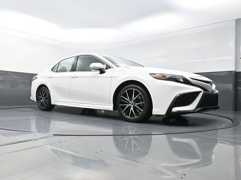 Certified 2024 Toyota Camry SE FWD image 30