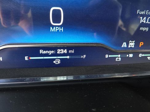 Used 2024 Chevrolet Tahoe Z71 w/ Luxury Package image 32