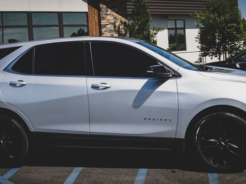 Used 2020 Chevrolet Equinox LT w/ Sport Edition image 11