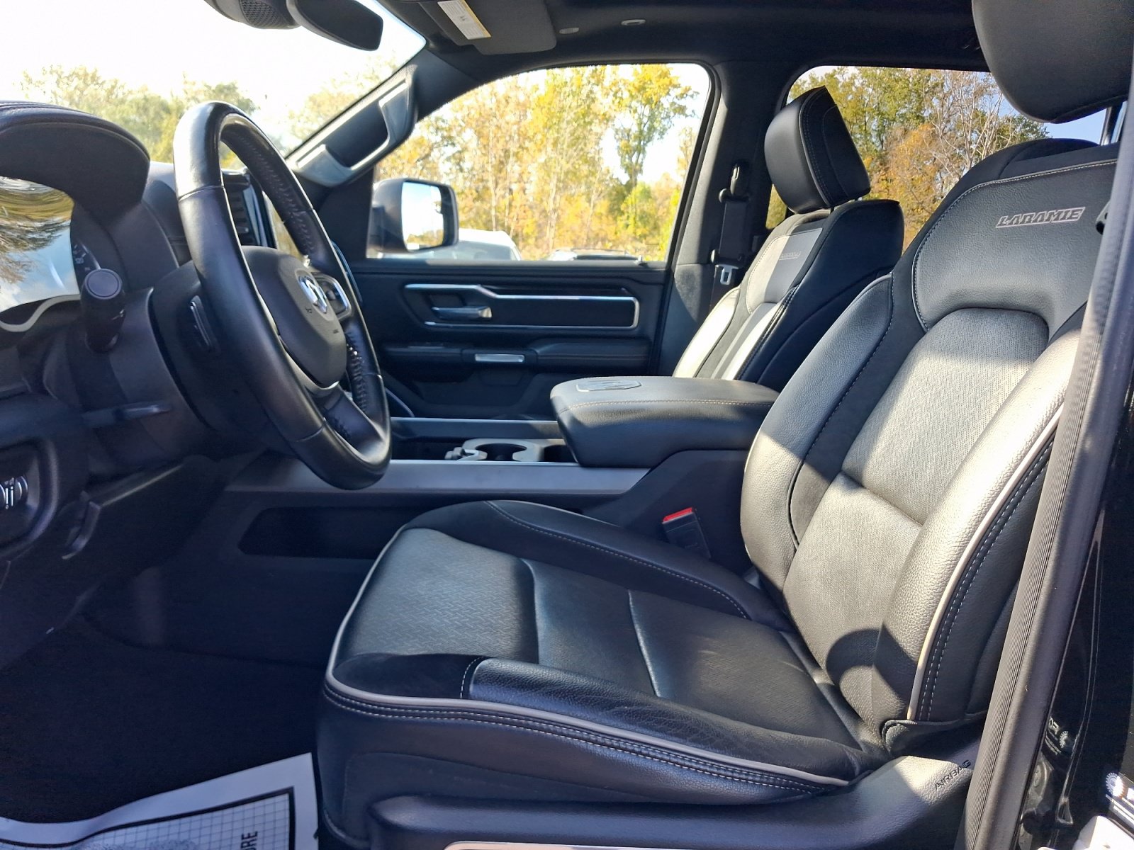 Used 2021 RAM 1500 Laramie w/ Sport Appearance Package AWD/4WD image 5
