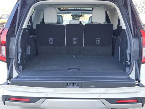 New 2026 Ford Expedition Max Platinum image 9