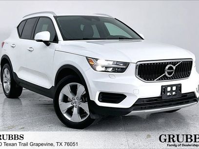 Certified 2022 Volvo XC40 T4 Momentum