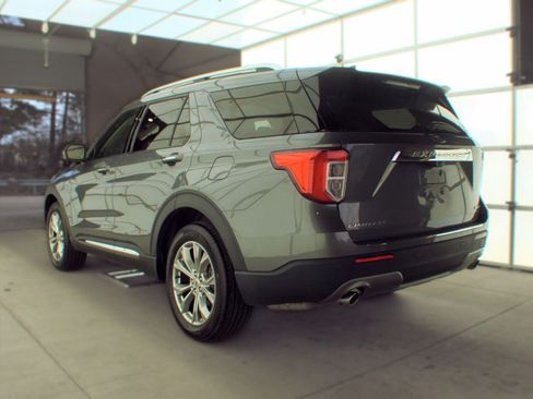 Used 2023 Ford Explorer Limited AWD/4WD image 4