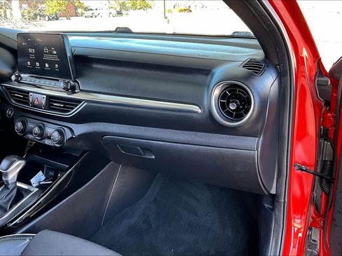 Used 2021 Kia Forte GT-Line image 18