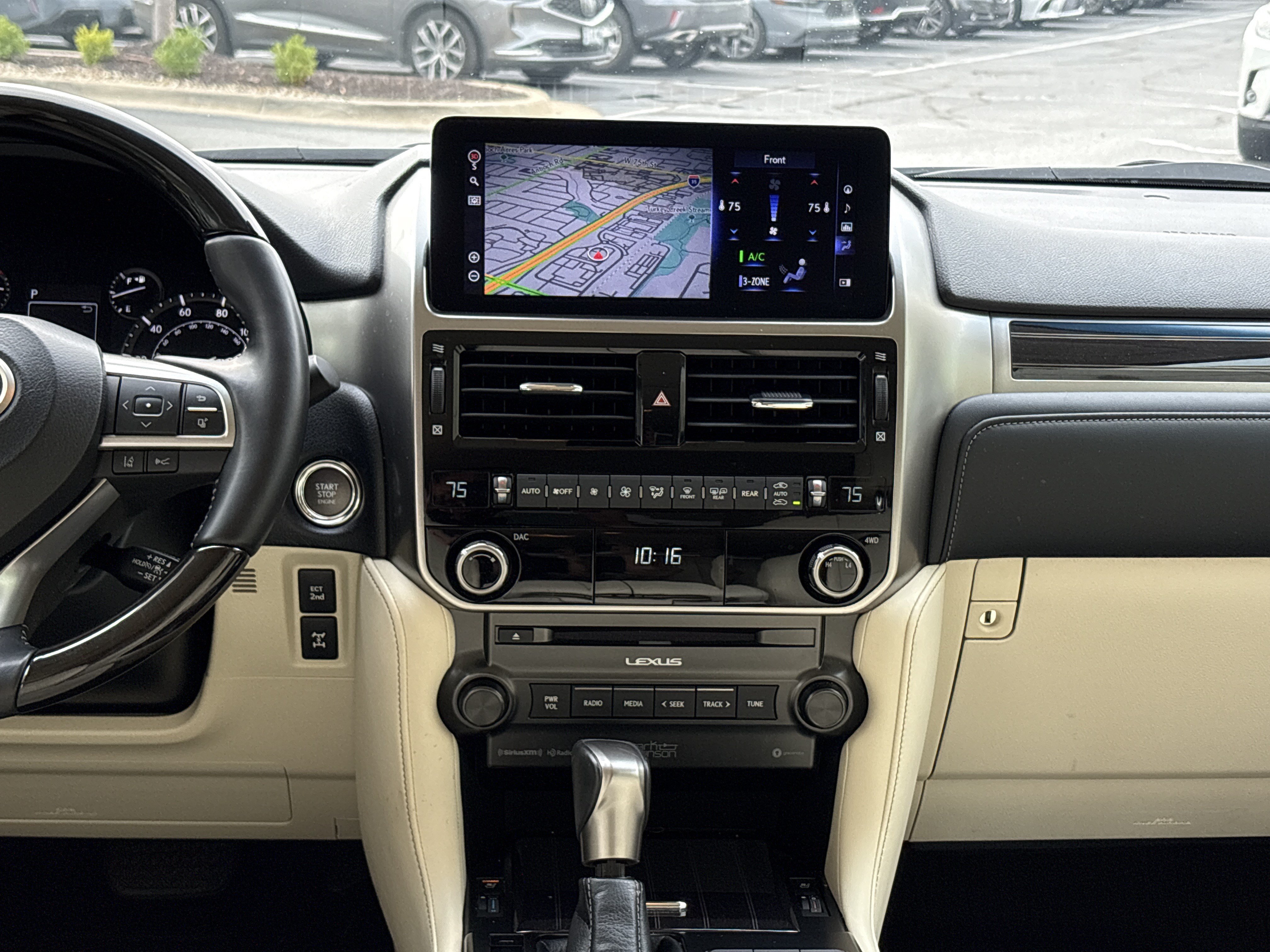 Used 2023 Lexus GX 460 Premium AWD/4WD image 30