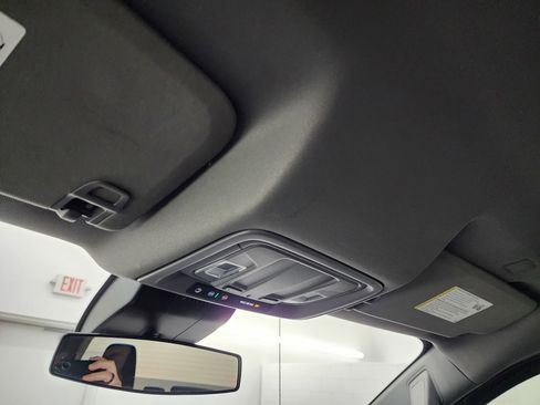 Used 2023 Chevrolet Silverado 1500 RST w/ Redline Edition AWD/4WD image 13