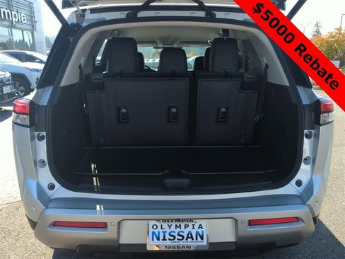 New 2025 Nissan Pathfinder SL w/ Cargo Package image 26