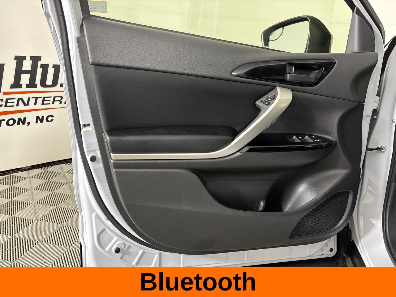 Used 2024 Mitsubishi Eclipse Cross LE AWD/4WD image 9