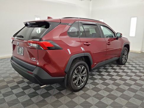 Certified 2023 Toyota RAV4 XLE Premium AWD/4WD image 17