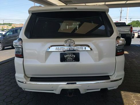 Used 2022 Toyota 4Runner Limited AWD/4WD image 7