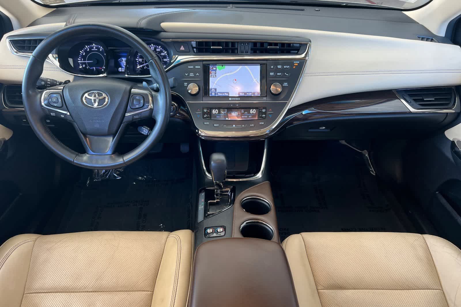 Used 2013 Toyota Avalon Limited w/ Technology Pkg FWD image 3